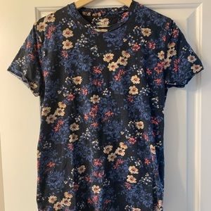 Hollister curved hem Tee